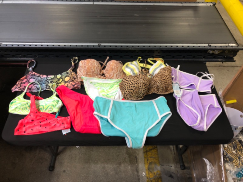 Photo 1 of bathing suit bundle sizes vary
