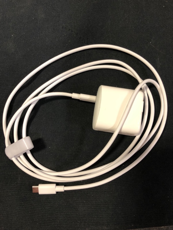 Photo 2 of 30W USB C Fast Charger Compatible with iPad Pro 12.9
