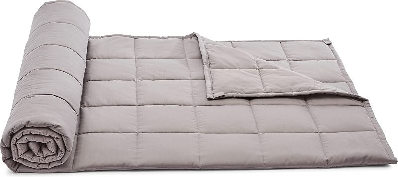 Photo 2 of amazon basics All-Season Weighted Blanket  Dark Grey, 20-Pound, 60 inch x 80 inch (Full/Queen)