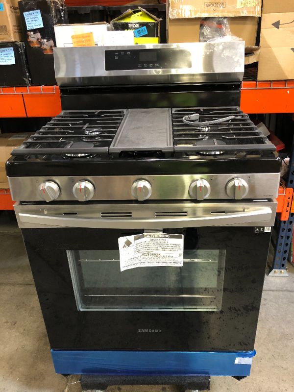Photo 2 of Samsung 6 Cu. Ft. Stainless Steel Smart Freestanding Gas Range With 18K BTU Dual Ring Power Burner And Self Clean - NX60A6311SS/AA

