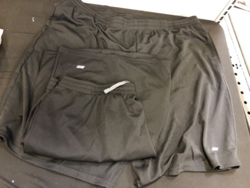 Photo 2 of Amazon Essentials Men's Performance Tech Loose-Fit Shorts ----size xxl 2 pcs 