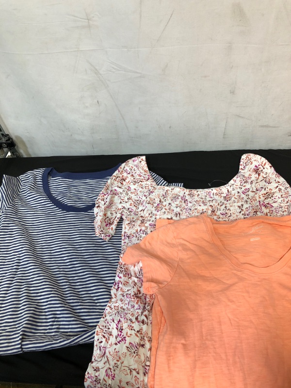 Photo 1 of 3PC LOT, VARIOUS WOMENS CLOTHING, SIZE S