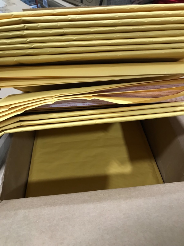 Photo 2 of Amazon Basics Kraft Bubble Mailer, 14.5" x 20" (Internal Size - 14.25" x 19.75"), 25-Pack 25 pack 14.5" x 20"