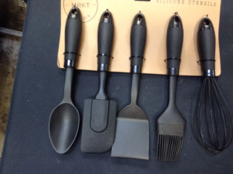 Photo 1 of 5 Set Silicone Utensils-Black
