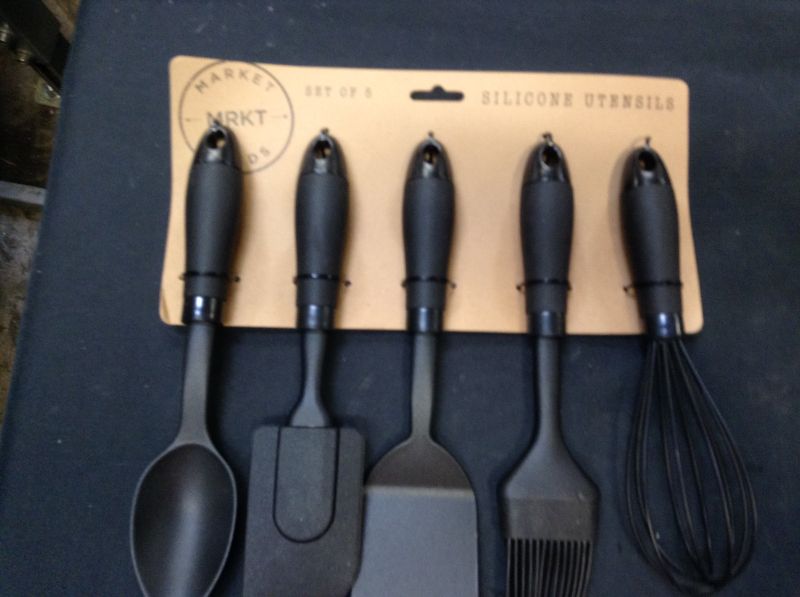 Photo 2 of 5 Set Silicone Utensils-Black
