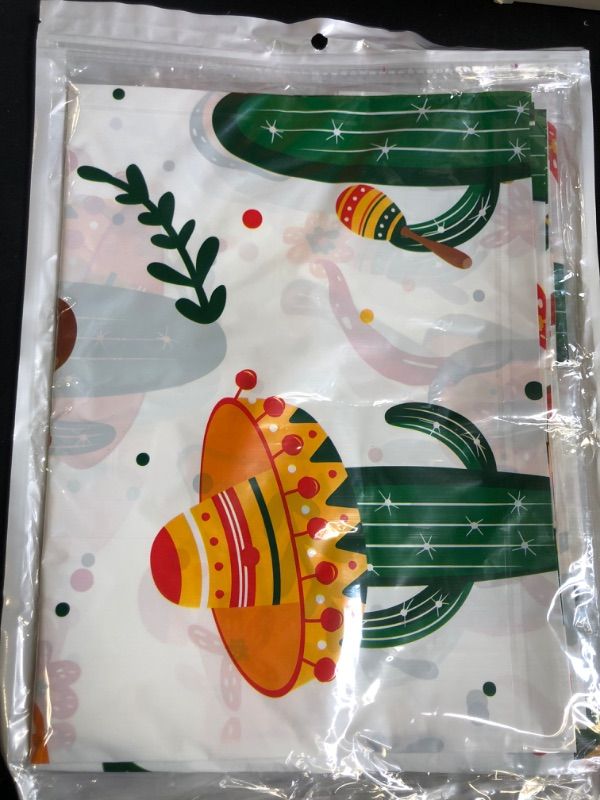 Photo 2 of 2 pcs Cinco De Mayo Table Cloth for a Fiesta Themed Party Decoration-Disposable Taco Tablecloth for Mexican Themed Party-Table Cover for Taco Night Taco Twosday Party Themed Party Supplies 51''x86''
