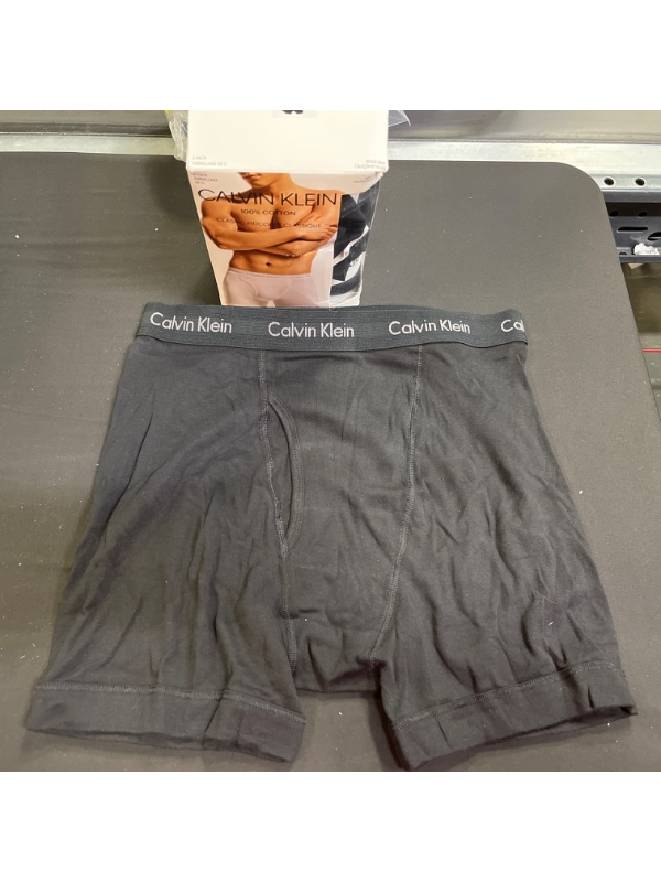 Photo 2 of Calvin Klein Men's Cotton Classics 5-Pack Boxer Brief-----SIZE L----USED