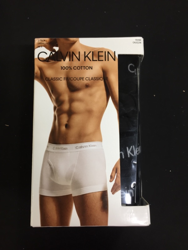 Photo 2 of Calvin Klein Men's Underwear Cotton Classics Multipack Trunks-----SIZE L----USED