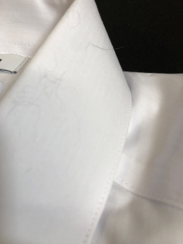Photo 3 of Calvin Klein Men's Dress Shirt Slim Fit Non-Iron Herringbone SIZE XL 36-37