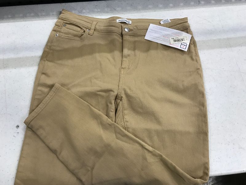 Photo 1 of Amazon Essentials Women's Skinny Jean--size 14 Regular