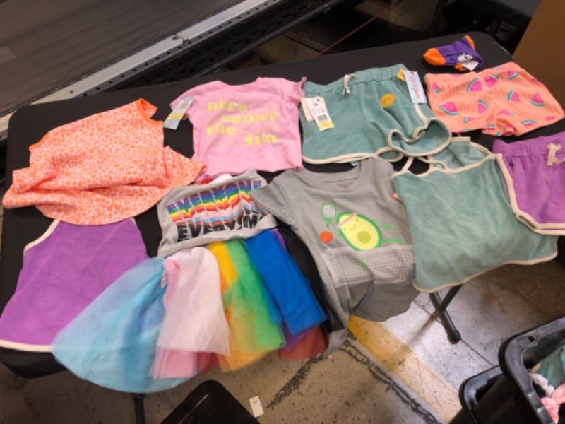 Photo 1 of 10 ITEM KIDS CLOTHES LOT 
SIZES VARY 