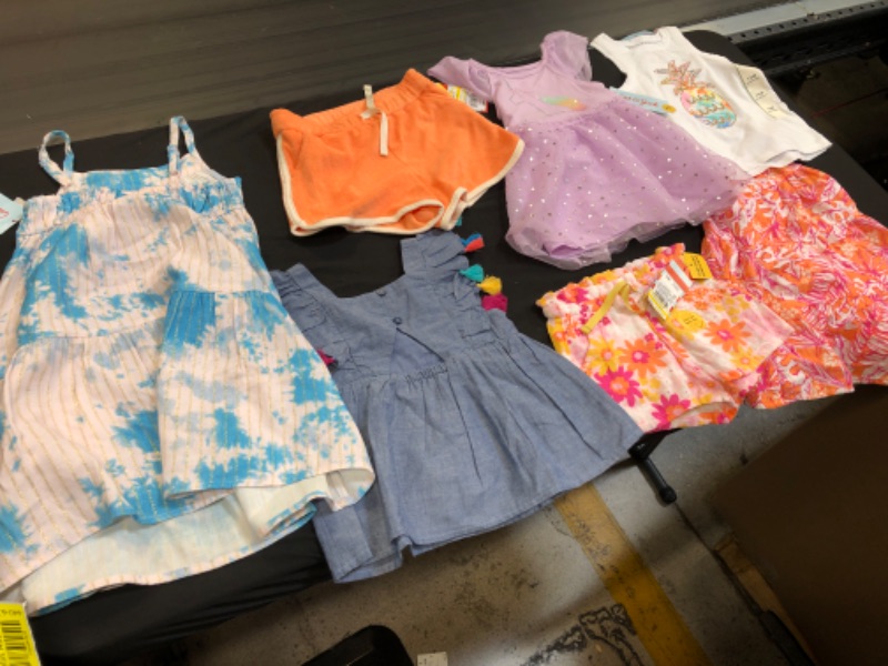 Photo 1 of 7 ITEM KIDS CLOTHES LOT
SIZES VARY 