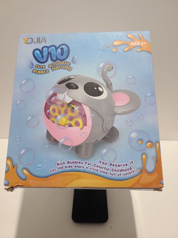 Photo 1 of Automatic Bubble Machine from Shantou JinJue Toys Co. You Deserve It! VDJIA V10
