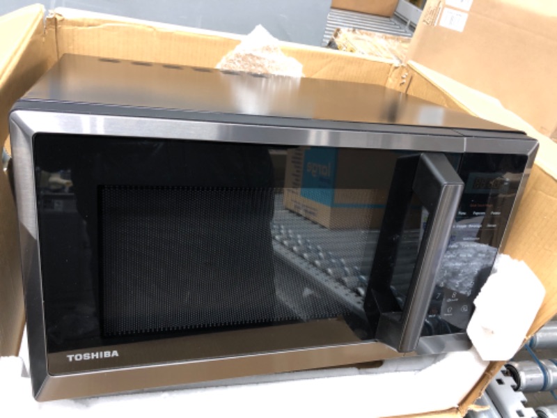 Photo 1 of TOSHIBA ML2-EM09PA(BS) Small Countertop Microwave Oven With 6 Auto Menus, Kitchen Essentials, Mute Function & ECO Mode, 0.9 Cu Ft, 10.6 Inch Removable Turntable, 900W, Black Color 0.9 Cu.Ft.