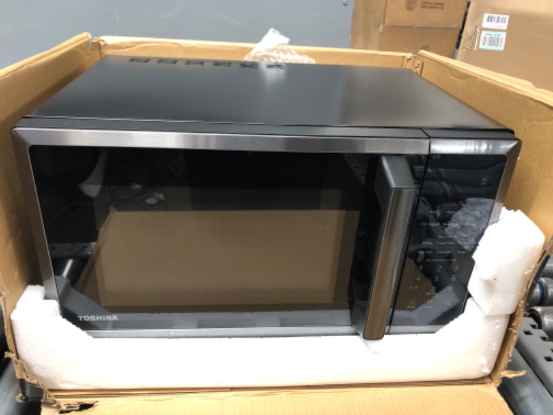 Photo 1 of TOSHIBA ML2-EM09PA(BS) Small Countertop Microwave Oven With 6 Auto Menus, Kitchen Essentials, Mute Function & ECO Mode, 0.9 Cu Ft, 10.6 Inch Removable Turntable, 900W, Black Color 0.9 Cu.Ft.