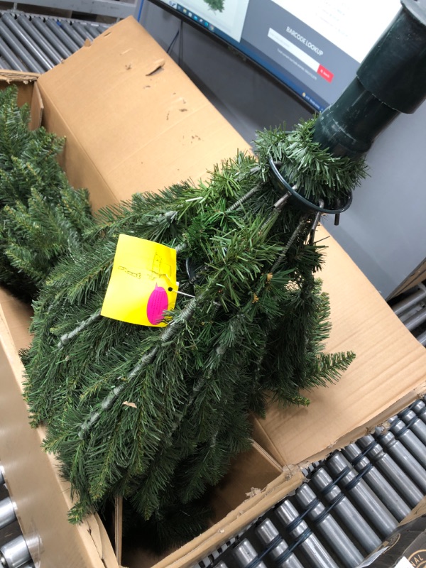 Photo 1 of *INCOMPLETE BOX 3 OF 3* Vickerman 12Ft. Green 5128 Tips Christmas Tree