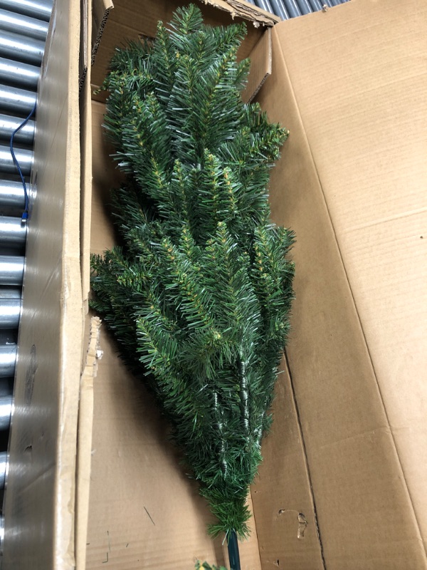 Photo 1 of *INCOMPLETE BOX 3 OF 3* Vickerman 12Ft. Green 5128 Tips Christmas Tree