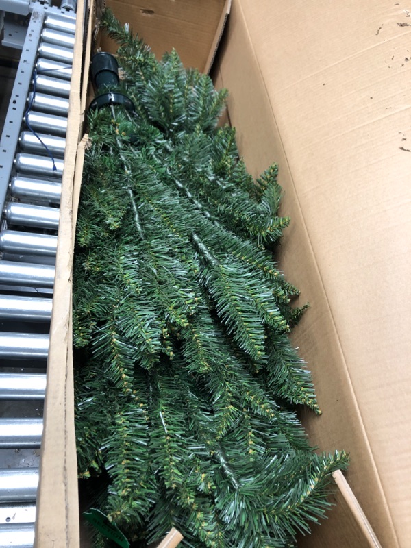 Photo 1 of *INCOMPLETE BOX 3 OF 3* Vickerman 12Ft. Green 5128 Tips Christmas Tree