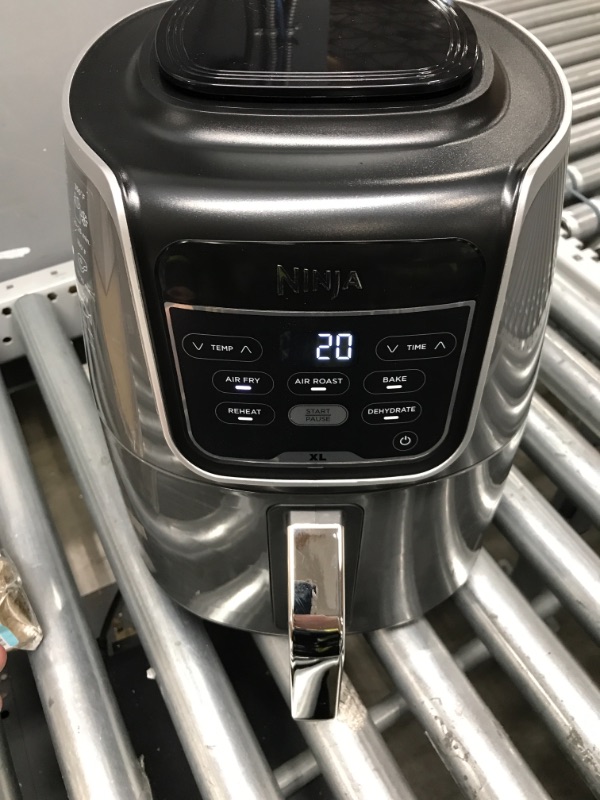 Photo 3 of ** TESTED** Ninja AF150AMZ Air Fryer XL, 5.5 Qt. Capacity that can Air Fry, Air Roast, Bake, Reheat & Dehydrate, with Dishwasher Safe, Nonstick Basket & Crisper Plate and a Chef-Inspired Recipe Guide, Grey