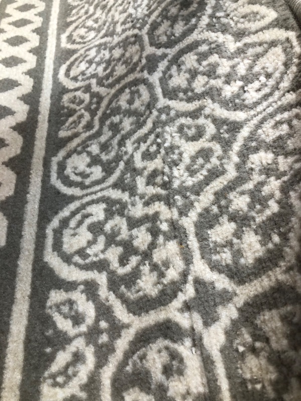 Photo 1 of 
nuLOOM Floral Jeanette Area Rug, 5' x 8', Grey
Size Name:5 X 8'
Colour Name:Gray