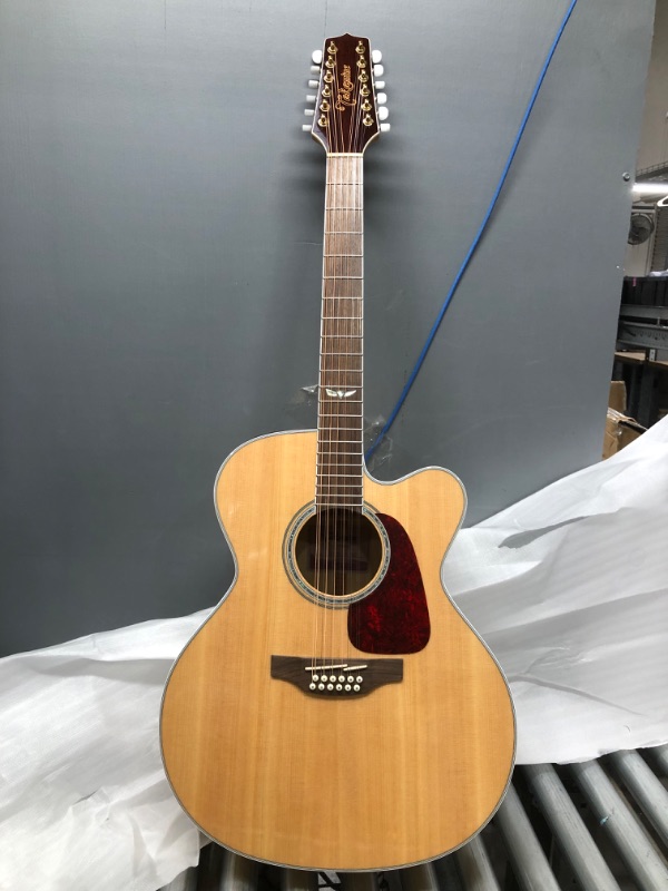 Photo 2 of **PARTS ONLY** Takamine GJ72CE-12NAT Jumbo Cutaway 12-String Acoustic-Electric Guitar Natural
**small dent on pack of guitar, see last  picture**