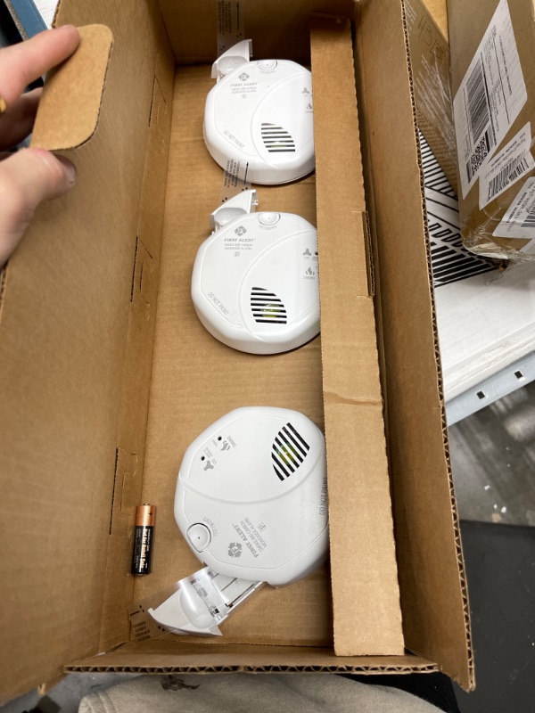 Photo 2 of FIRST ALERT BRK SC7010B-3 Hardwired Smoke and Carbon Monoxide (CO) Detector with Battery Backup, 3-Pack
