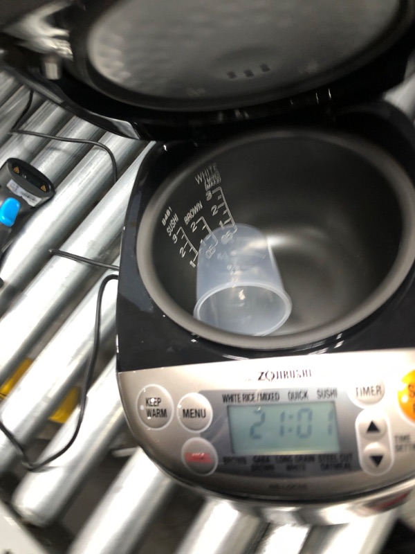 Photo 3 of *** testedt** Zojirushi NS-LGC05XB Micom Rice Cooker & Warmer, 3-Cups (uncooked), Stainless Black