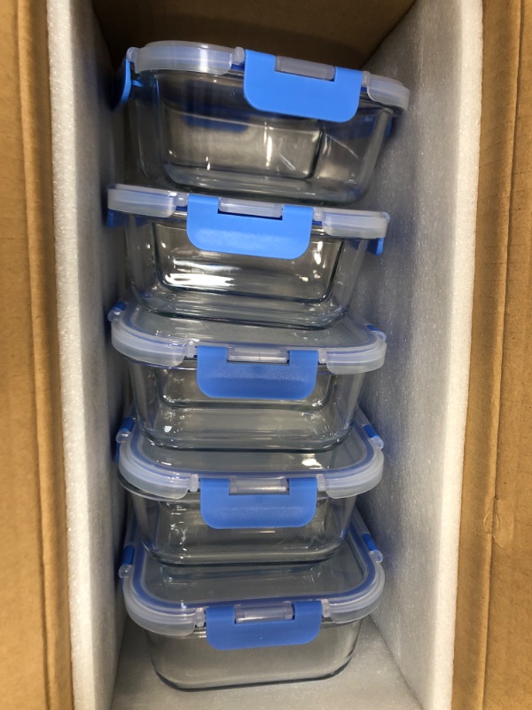 Photo 2 of Amazon Basics 2 Compartment Glass Meal Prep Containers, 36 ounces, 10-Piece Set, 5 Containers and 5 BPA-Free Lids, clear with blue silicone ring