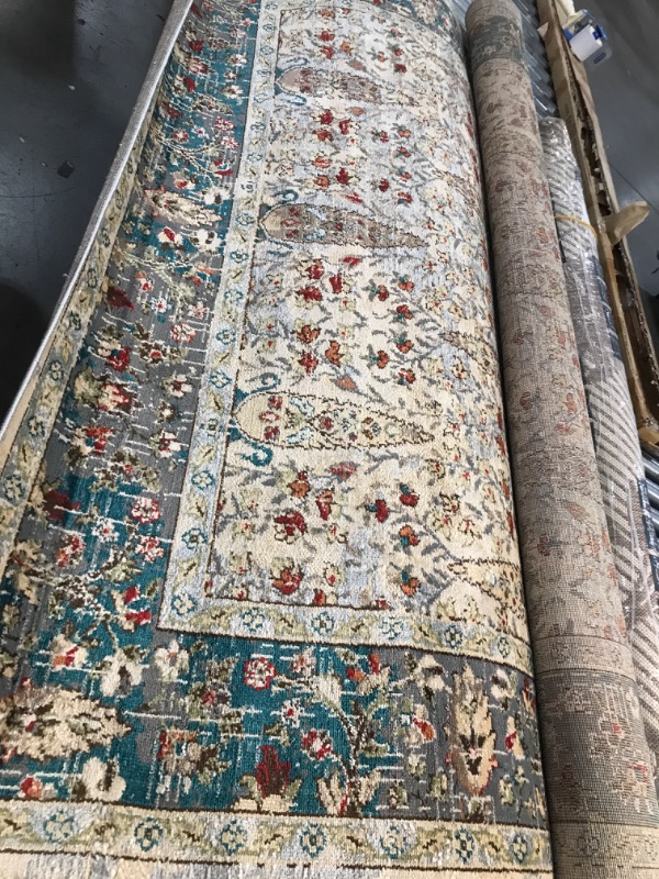 Photo 1 of 6X9FT AREA RUG