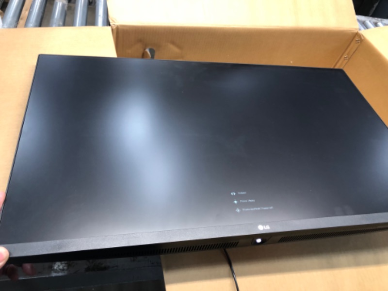 Photo 2 of LG 32QN55T-B 32'' QHD IPS HDR10 Monitor with FreeSync