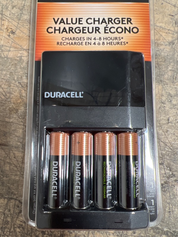 Photo 2 of Duracell Charger,Batery