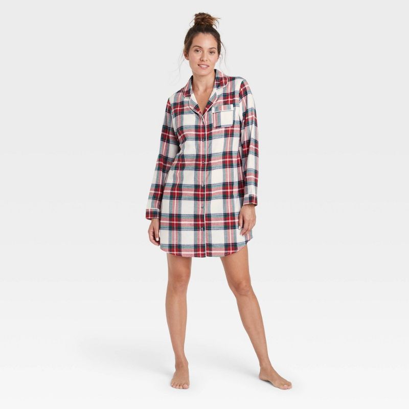 Photo 1 of Women's Perfectly Cozy Plaid Flannel NightGown - Stars Above™
 size large 