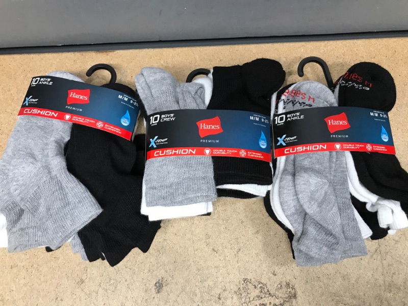 Photo 1 of 3 Pack Bundle Hanes Boys' 10pk Ankle Socks

