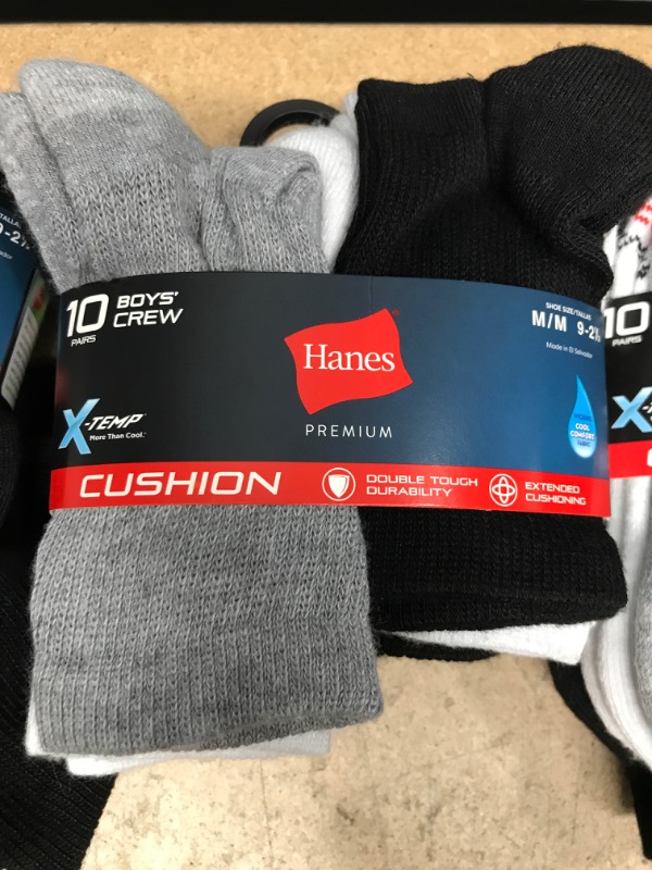 Photo 2 of 3 Pack Bundle Hanes Boys' 10pk Ankle Socks

