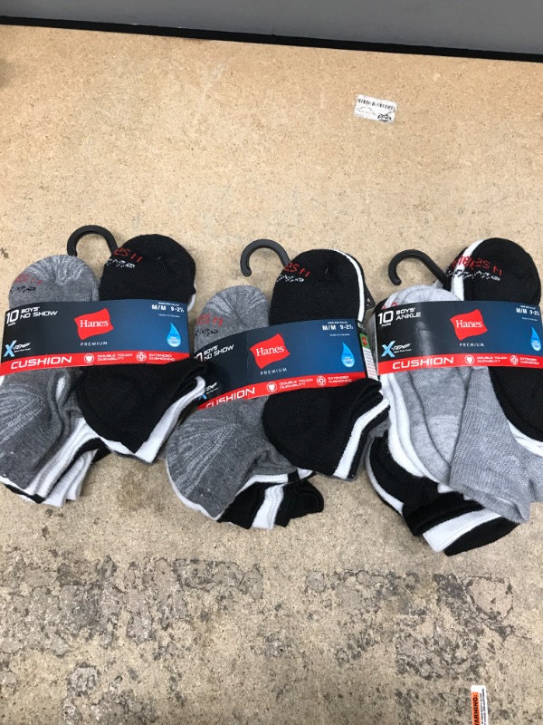 Photo 1 of 3 Pack Bundle Hanes Boys' 10pk Premium Socks Size Medium 

