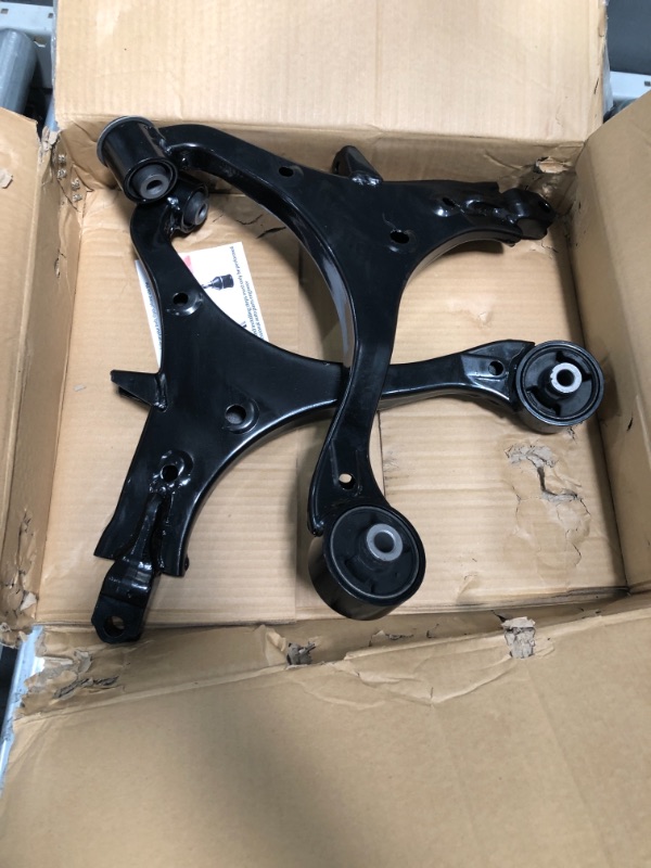 Photo 2 of AUTOSAVER88 -Pair of Front Lower Control Arm Compatible with 2002-2006 CR-V