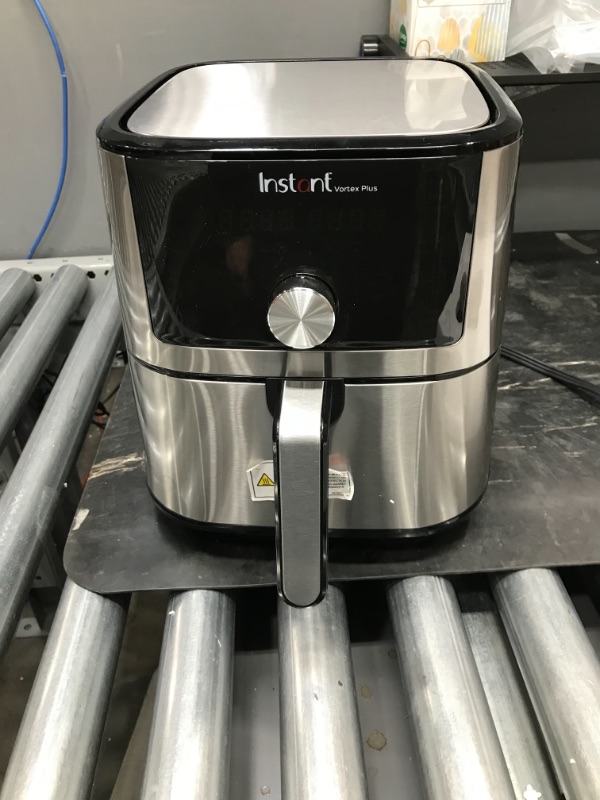 Photo 3 of *Non-functional parts only*
Instant Pot 4-Qt. Vortex Plus Air Fryer - Silver