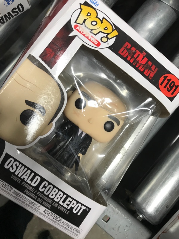 Photo 2 of Funko Pop! Movies: The Batman - Oswald Cobblepot with Chase (Styles May Vary)