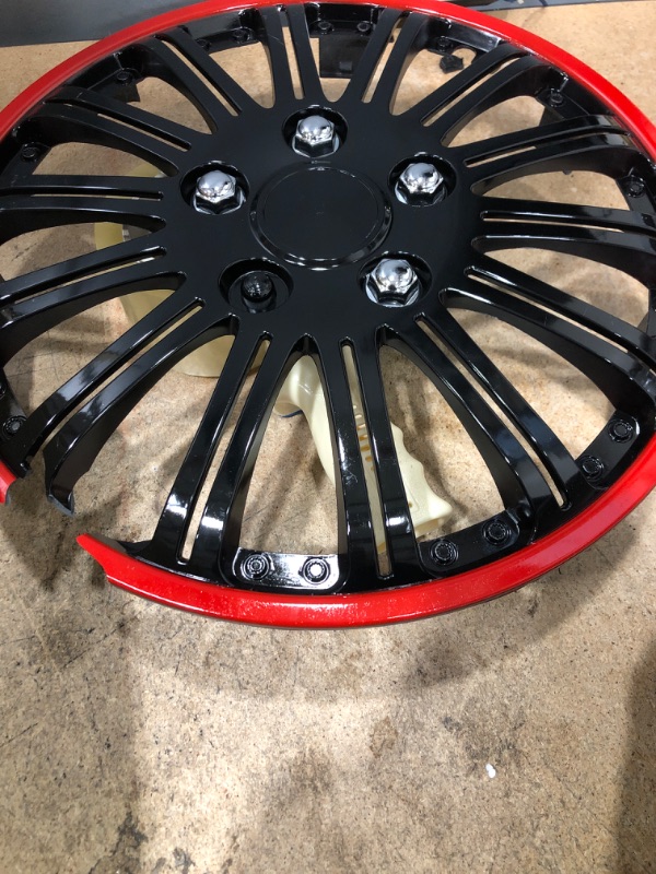 Photo 2 of **** NEW **** *** SHIPPING DAMAGE ***
Pilot Automotive WH527-15RE-B 15 Inch Cobra Black Chrome With Red Accent Universal Hubcap Wheel Covers For Cars - Set Of 4 - Fits Most Cars 15-inch