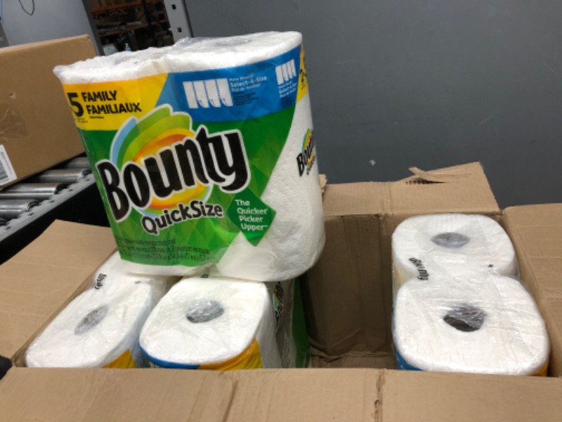 Photo 2 of Bounty Quick Size Paper Towels, White, 4 Packs Of 2 Family Rolls = 8 Family Rolls