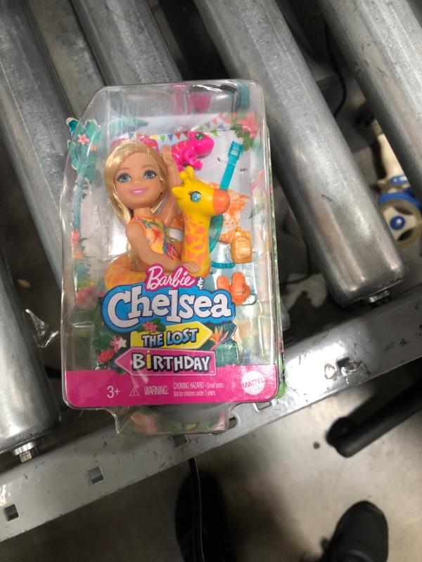 Photo 2 of ?Barbie Chelsea The Lost Birthday Playset - Giraffe Floatie