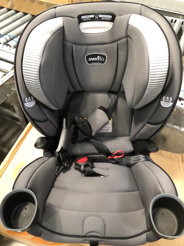 Photo 2 of EVERYFIT 4-IN-1 CONVERTIBLE CAR SEAT
