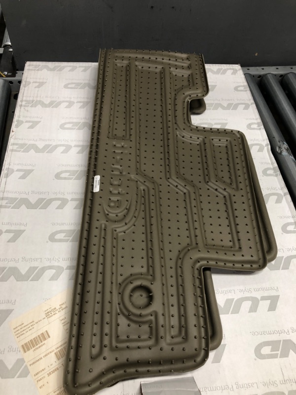 Photo 3 of Nifty Catch-It Rear Floor Mat (Tan) - 383066-T
