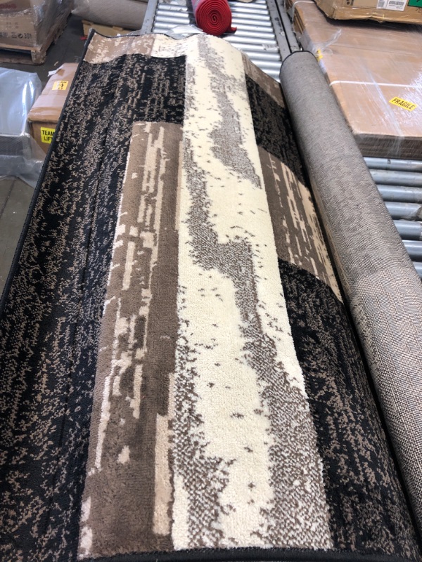 Photo 1 of 5x8ft area rug