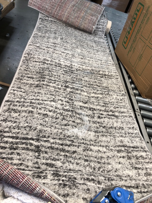 Photo 1 of 2'6"x8' runner rug 