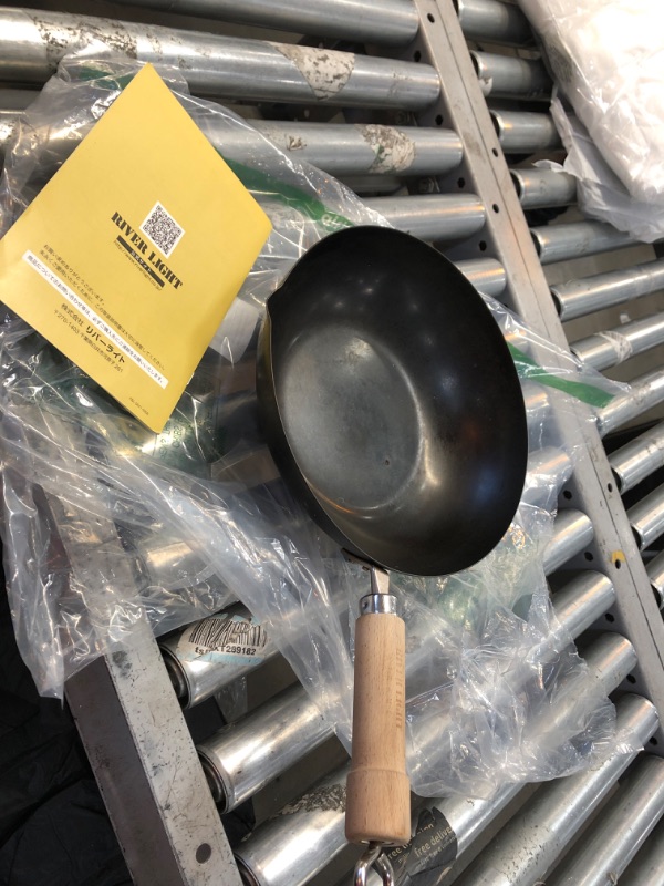 Photo 2 of ??????(Riverlight) River Light Iron Frying Pan, Kyoku, Japan, 11.8 inches (30 cm), Induction Compatible, Wok, Made in Japan
