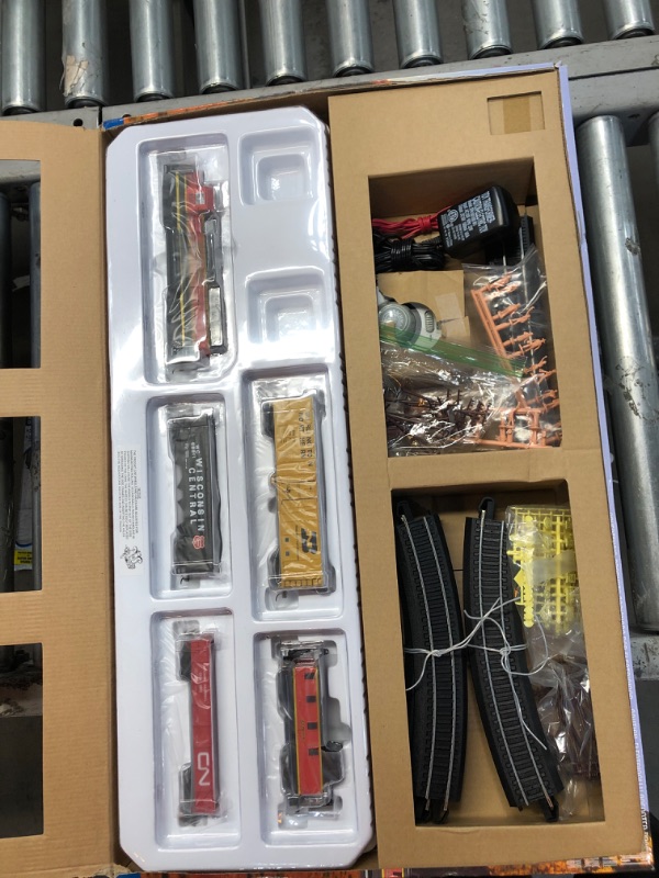 Photo 2 of Bachmann Trains - Rail Chief Ready To Run 130 Piece Electric Train Set - HO Scale