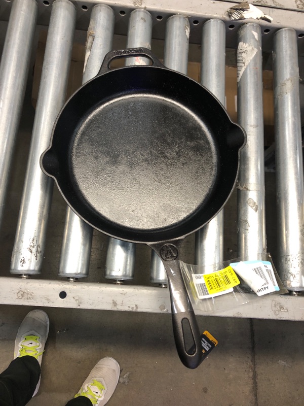 Photo 2 of ** USED ** Victoria Cast-Iron Skillet, Pre-Seasoned Cast-Iron Frying Pan with Long Handle, Made in Colombia, 12 Inch-