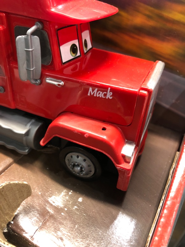 Photo 2 of Disney Pixar Cars 3 Mack Portable Playcase [Amazon Exclusive]