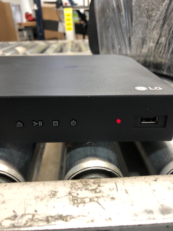 Photo 1 of LG UBK90 4K Ultra-HD Blu-ray Player with Dolby Vision (2018) and Nano 8 Series 75" 4K Ultra HD Smart LED NanoCell TV (2019) UBK90 w/ 8 Series 75" 4K TV
